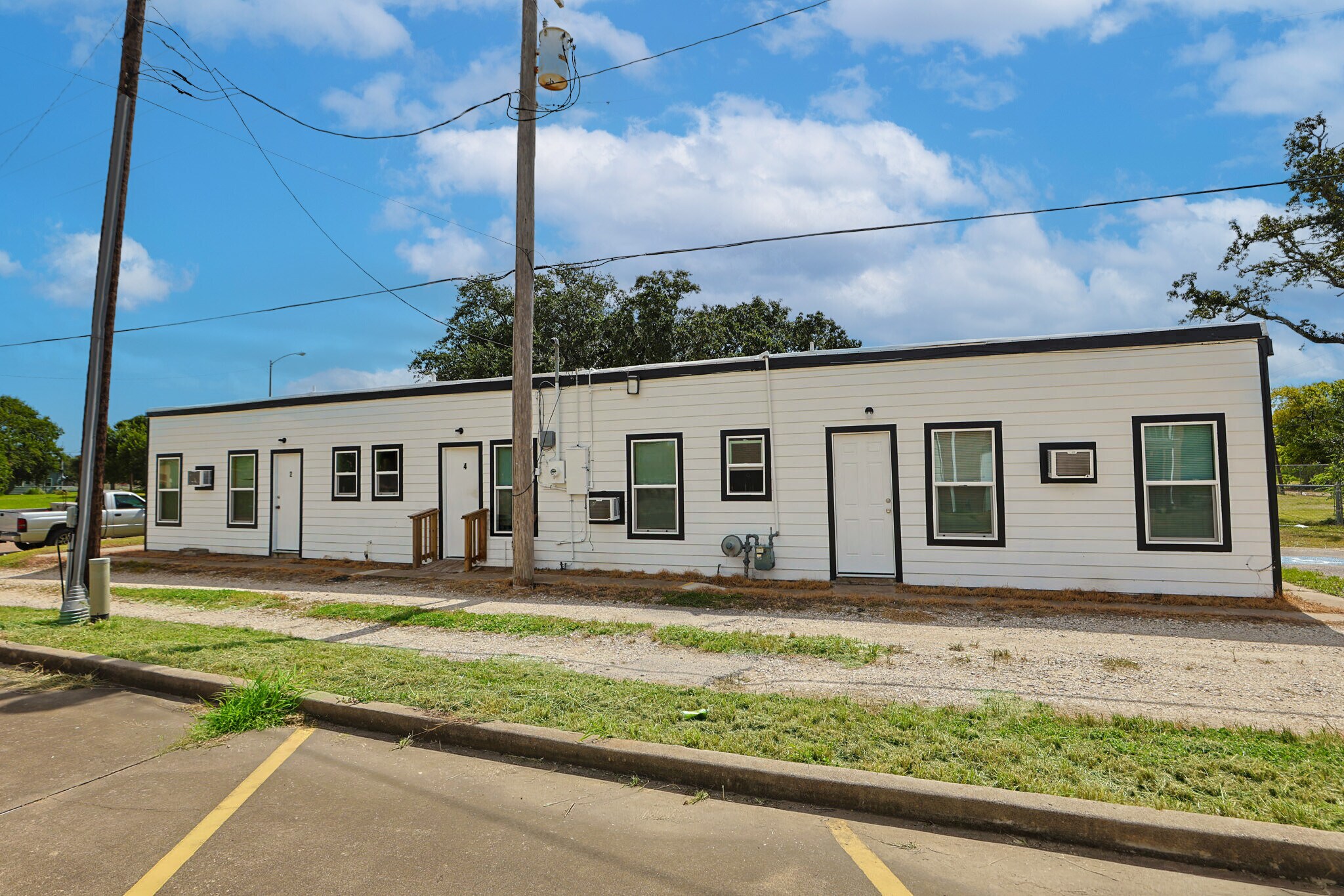 521 2nd Ave N, Texas City, TX for Sale