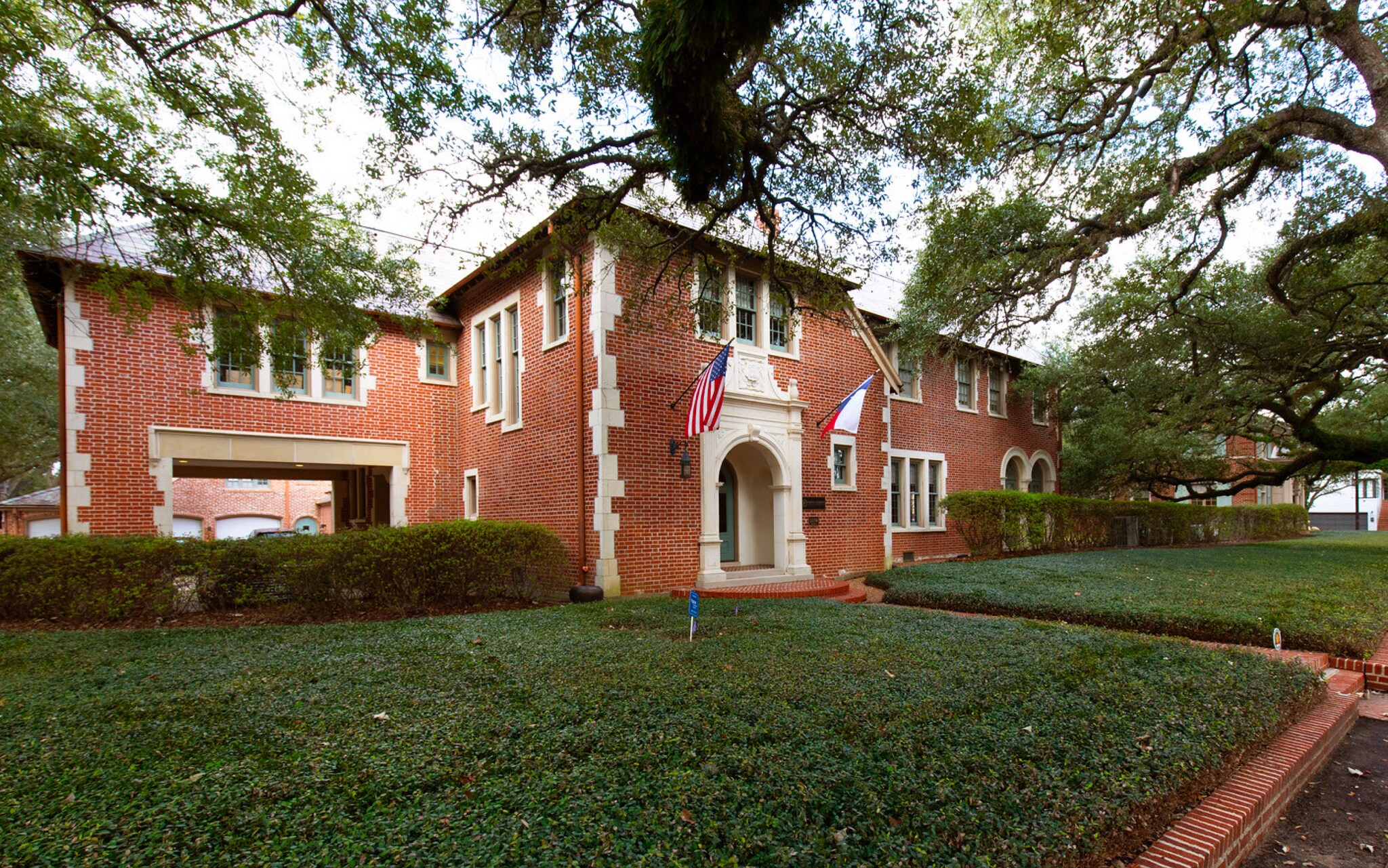 1150 St Houston, TX 77005 Office Property for Sale on