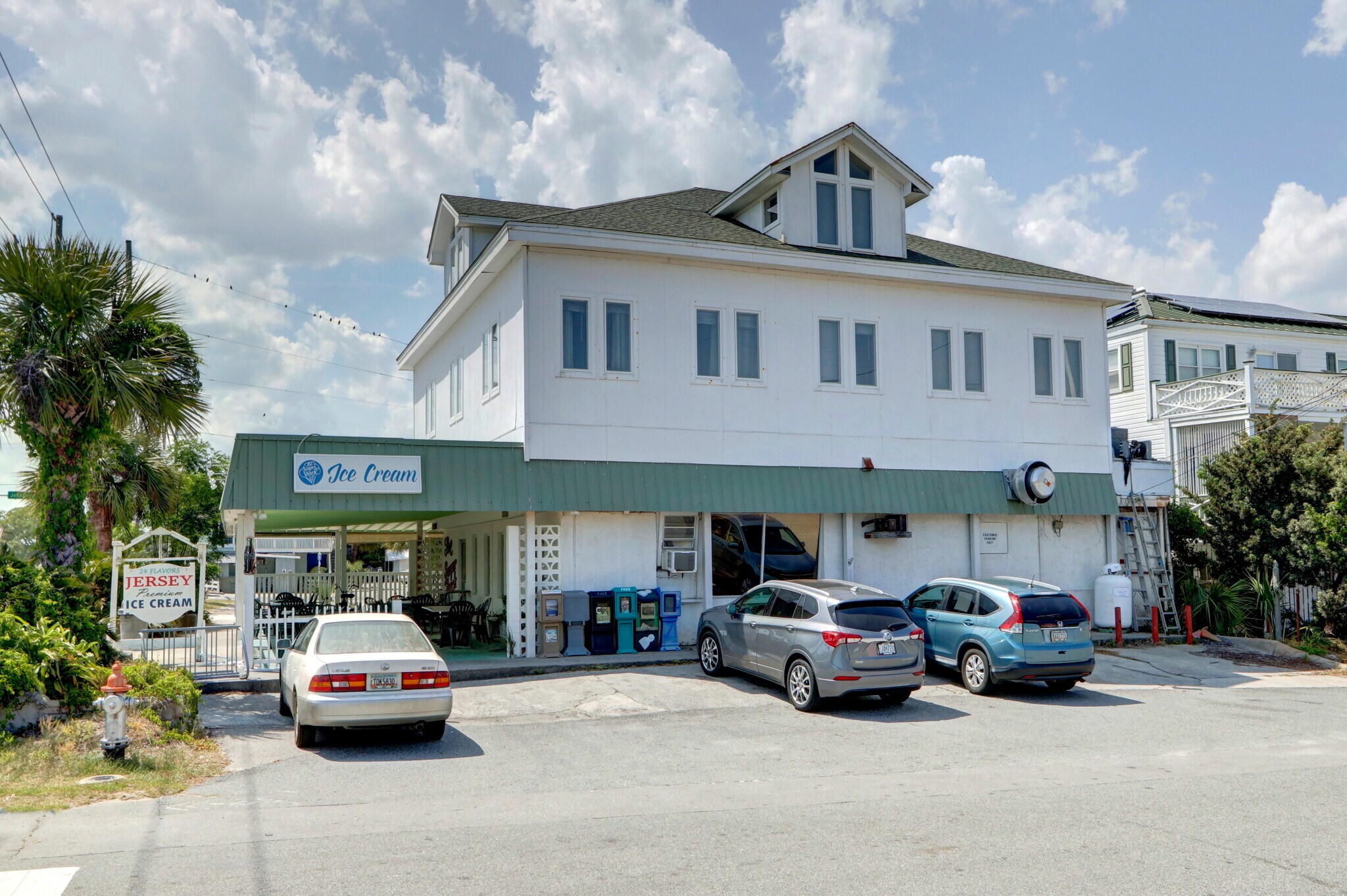 301 1st St Tybee Island, GA 31328 Retail Property for Lease on