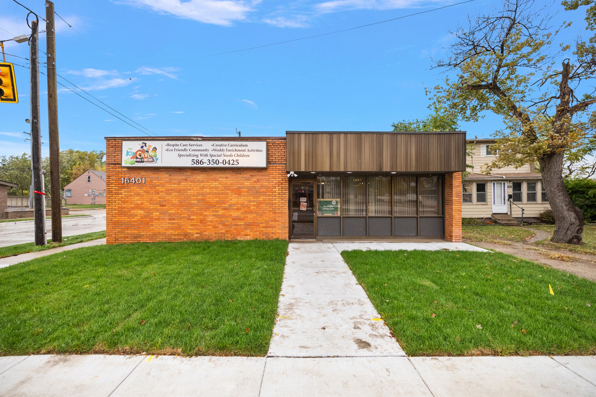 16401 E Nine Mile Rd, Eastpointe, MI for Sale