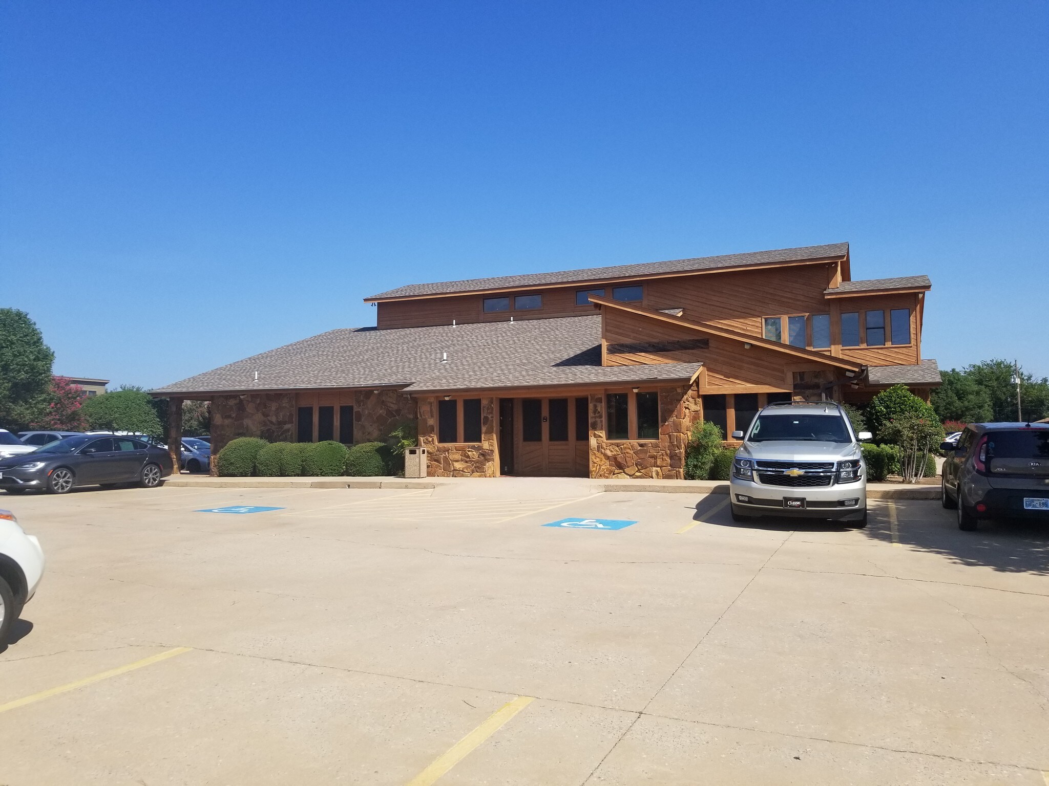 4411 W Gore Blvd Lawton, OK 73505 Office Property for Lease on