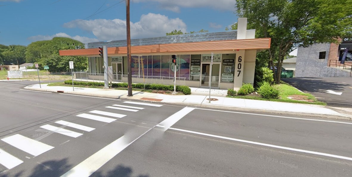 607 W Jericho Tpke, Huntington, NY for Rent