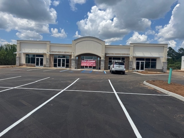108 Apple Avenue Ave, Dothan, AL for Rent
