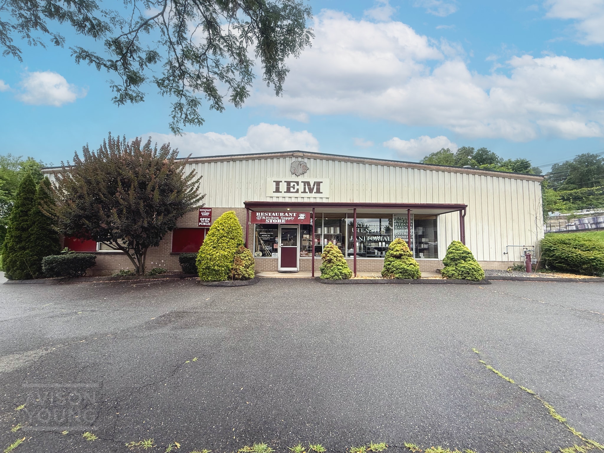 85 Shelter Rock Rd, Danbury, CT for Sale