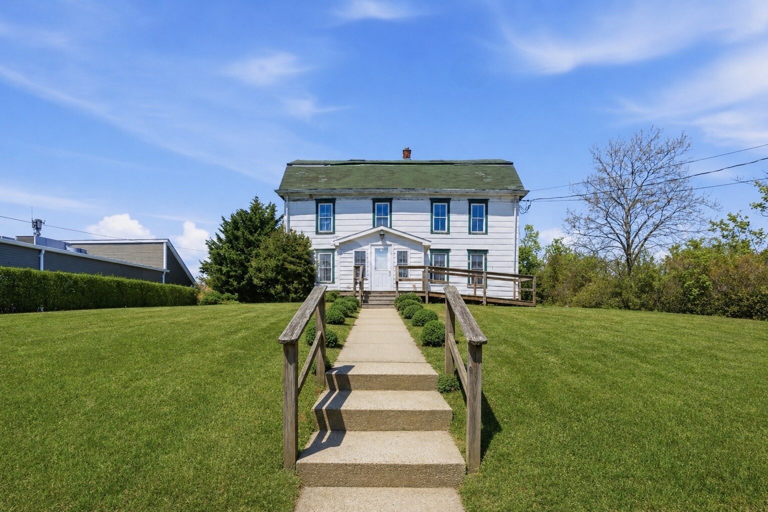 1612 Main Rd, Riverhead, NY for Sale