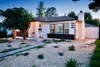 Northridge, CA Apartments - 9027 Lindley Ave