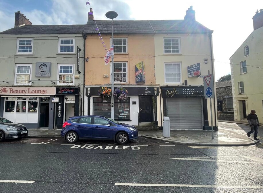 37 High St, Antrim, CAT for Sale