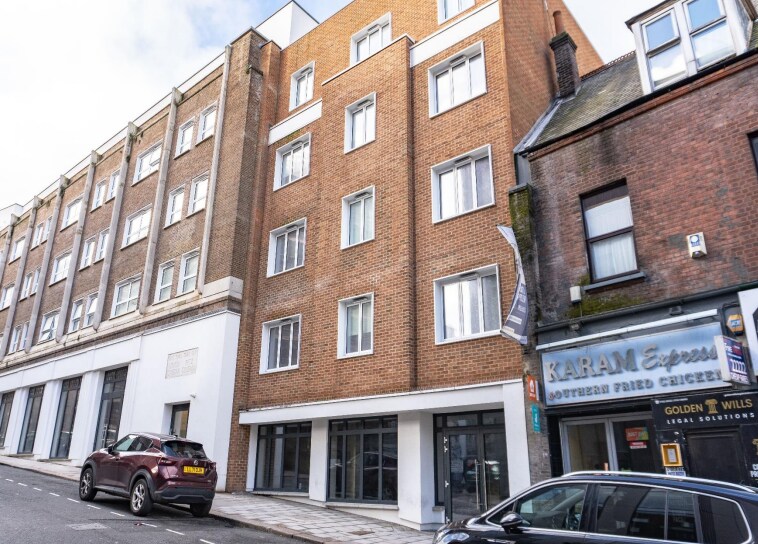 22-42 Gordon St, Luton, BDF for Rent