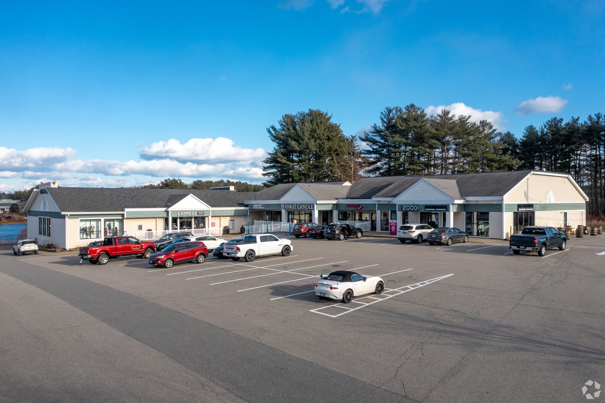 318 Us Route 1, Kittery, ME for Rent