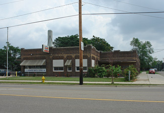 Grand Rapids, MI Storefront - 1750 Clyde Park Ave SW