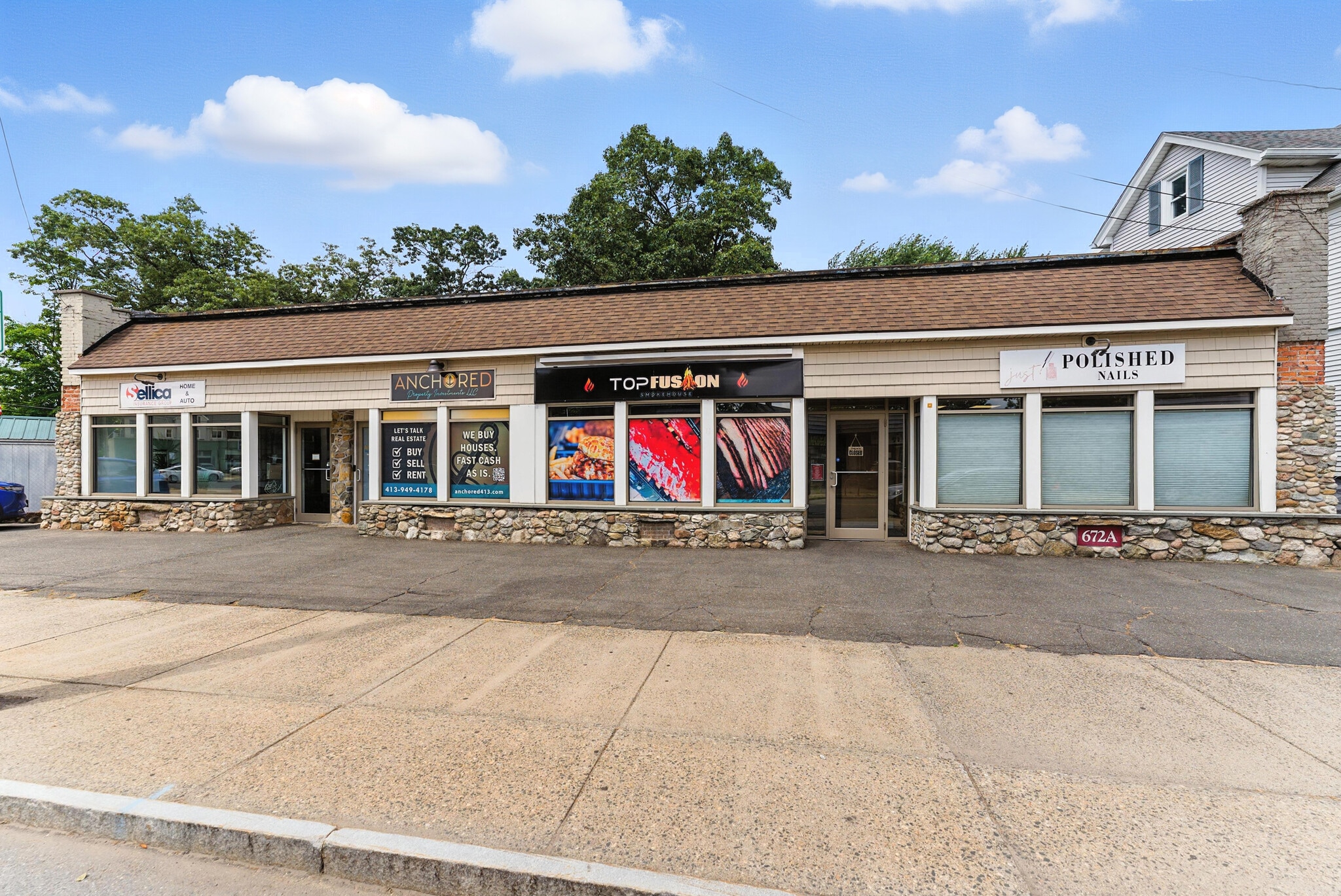 674-678 Dickinson St, Springfield, MA for Sale