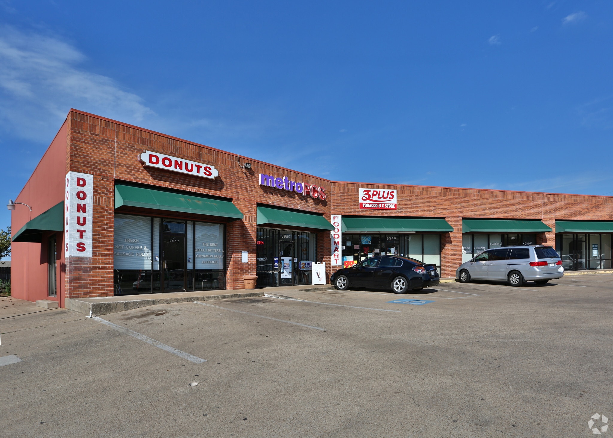 5932-5952 River Oaks Blvd, Fort Worth, TX for Sale