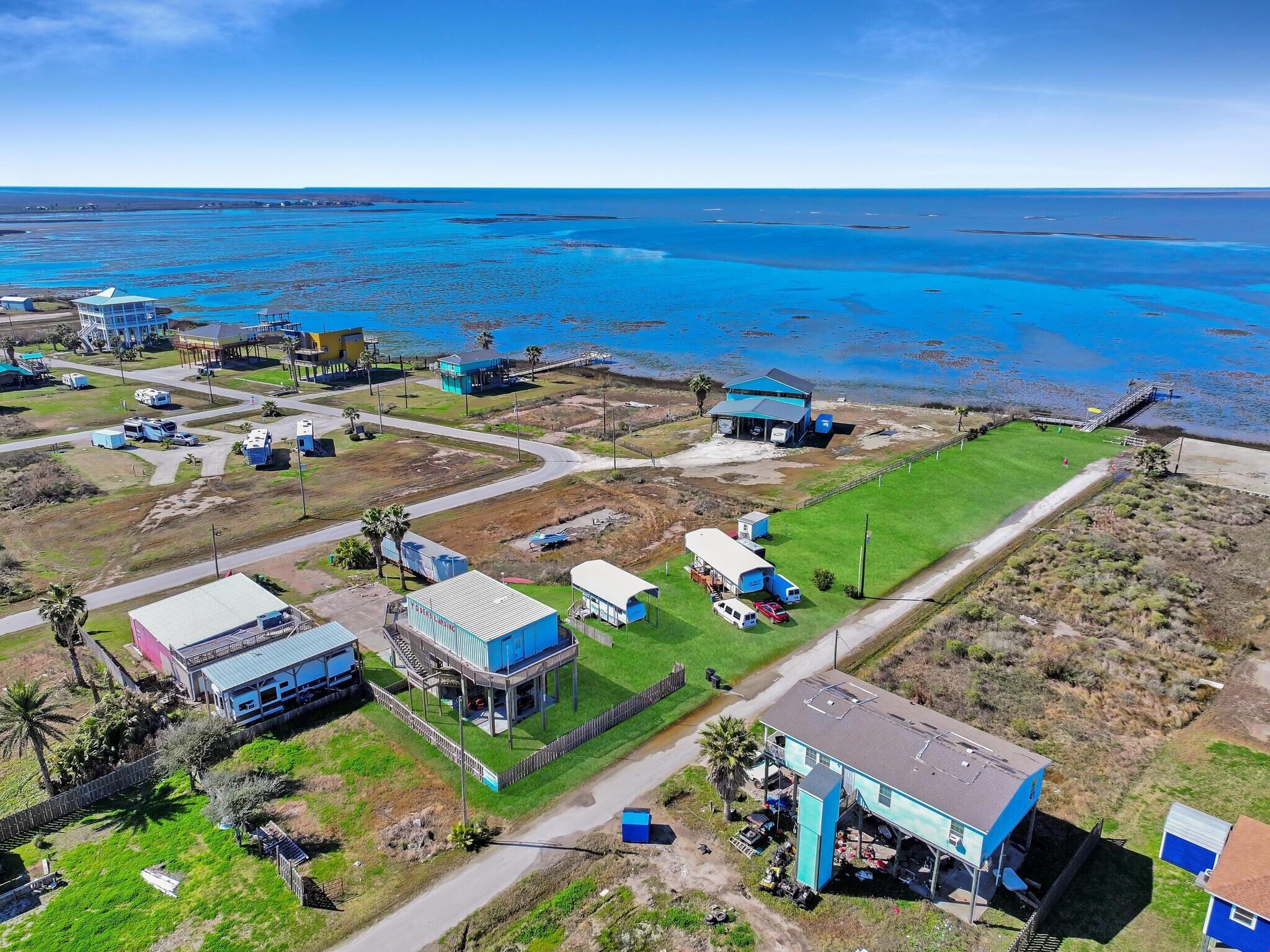 1067 Seagull St, Gilchrist, TX for Sale