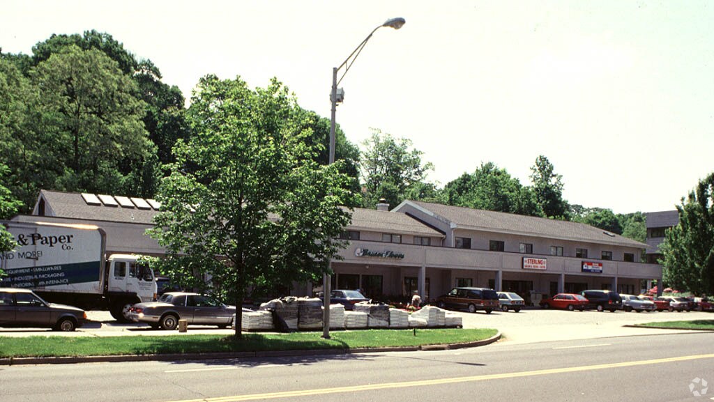 454 Main Ave Norwalk, CT 06851 Retail Property for Lease on