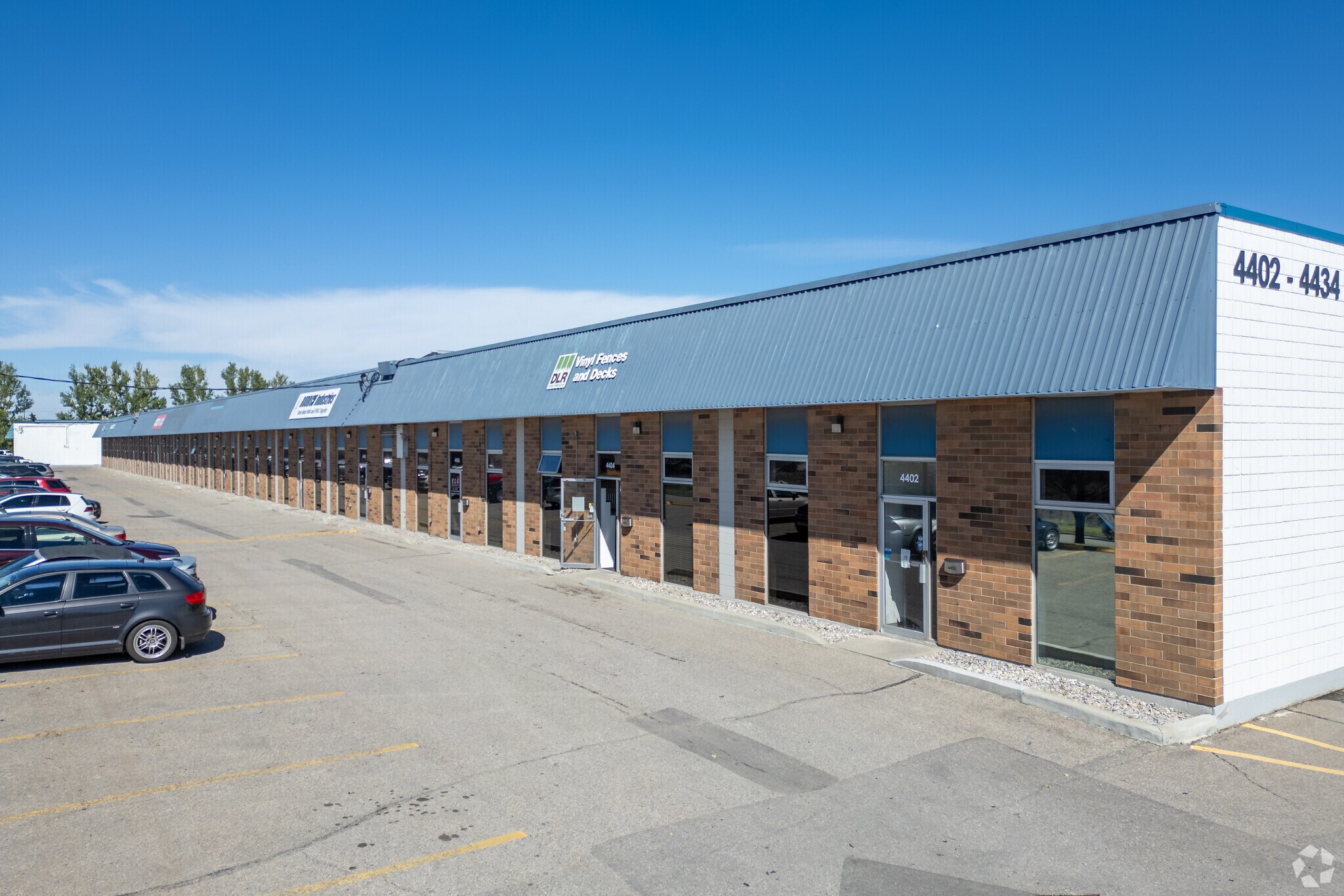 4402-4434 10th St NE, Calgary, AB for Rent