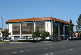Santa Ana, CA Retail - 3630-3774 S Bristol St