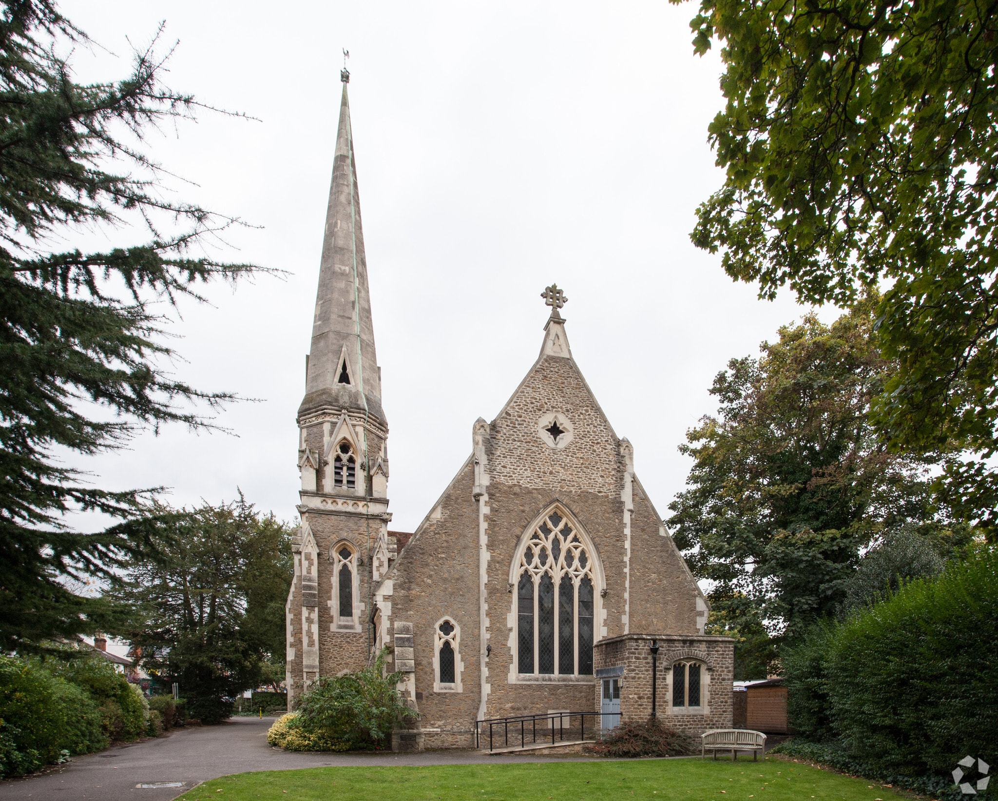 Queens Rd, Weybridge, SRY for Sale