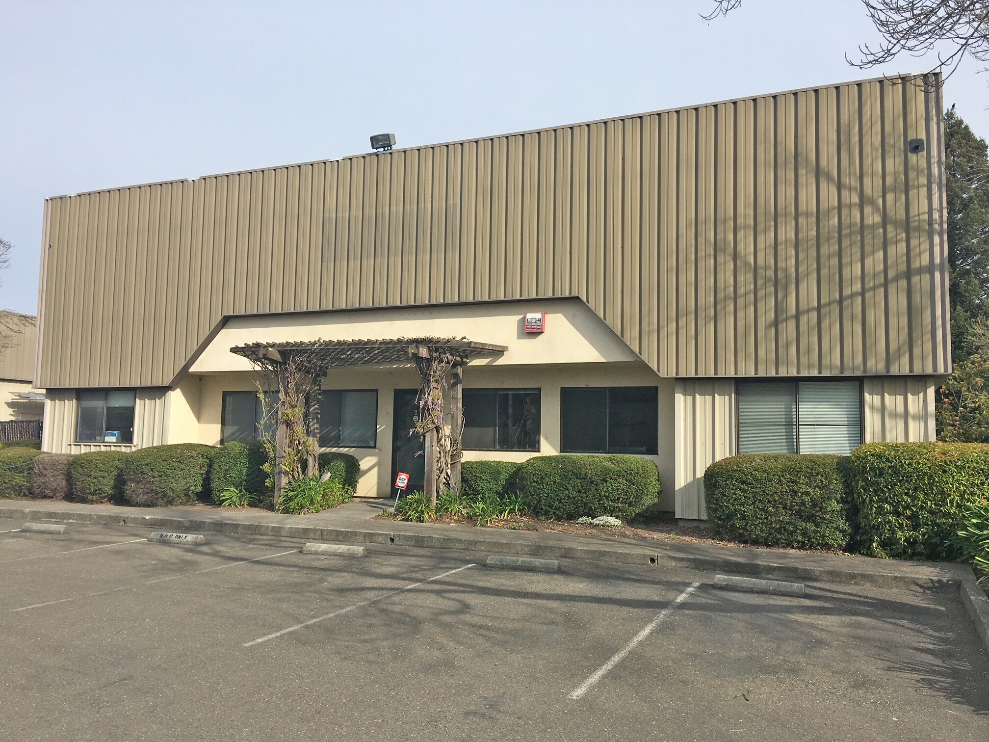 2975 Dutton Ave Santa Rosa, CA 95407 Industrial Property for Lease on