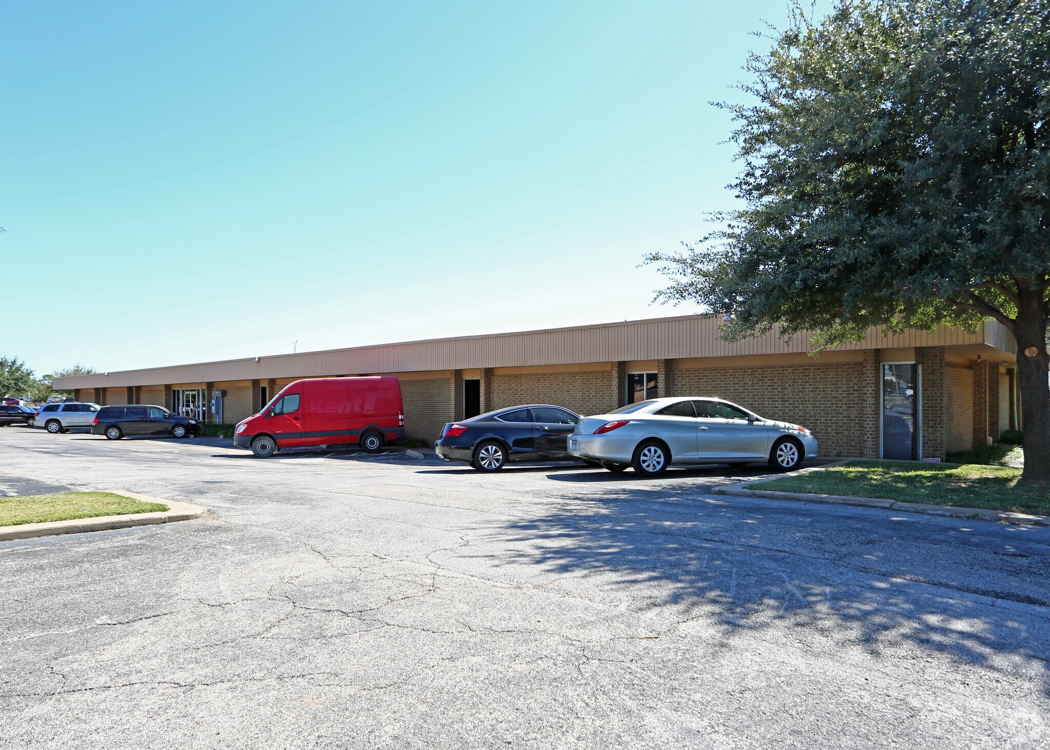 227 NE Loop 820 Hurst, TX 76053 Office Property for Lease on