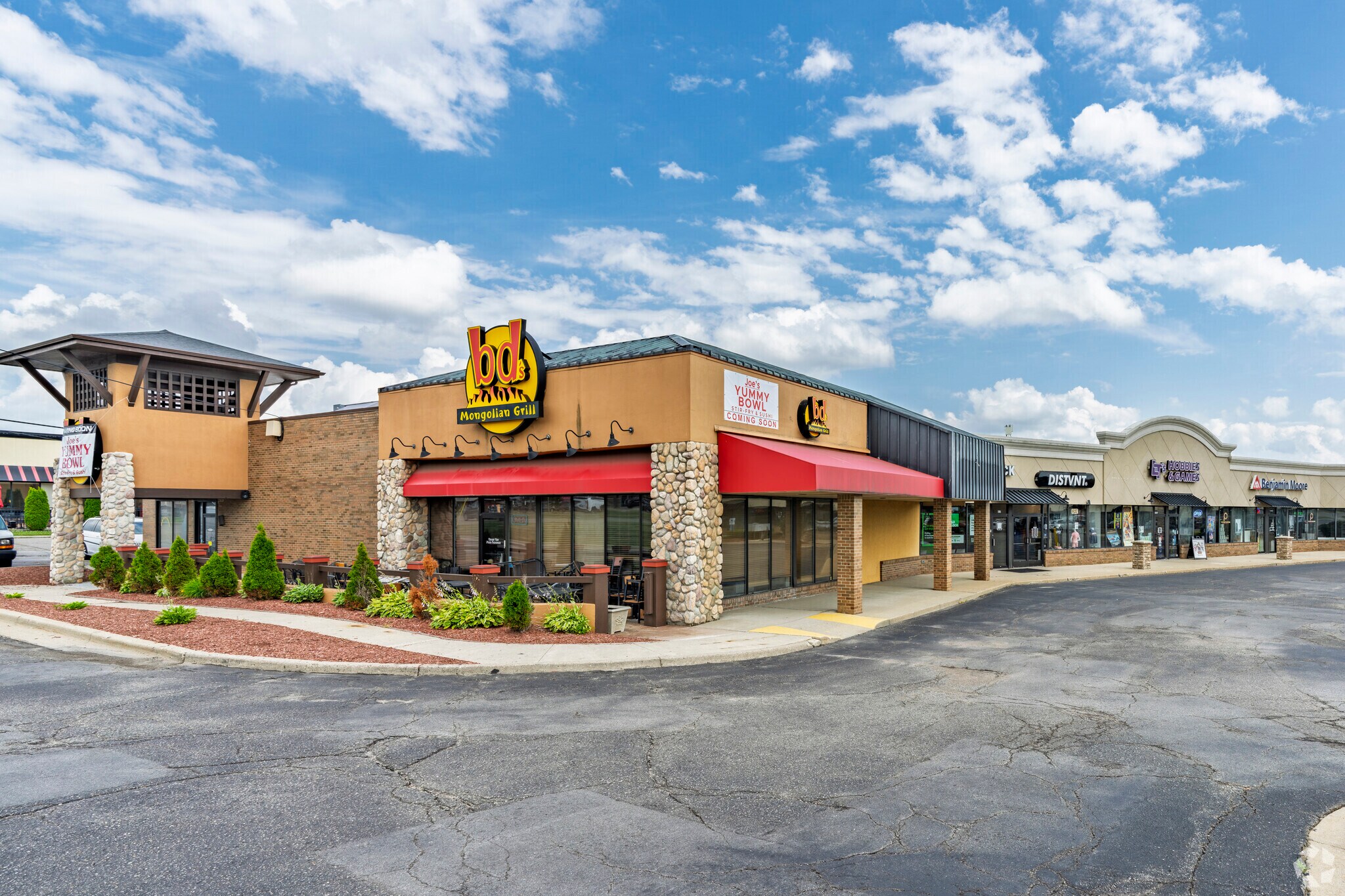 4205-4225 Miller Rd, Flint, MI for Rent