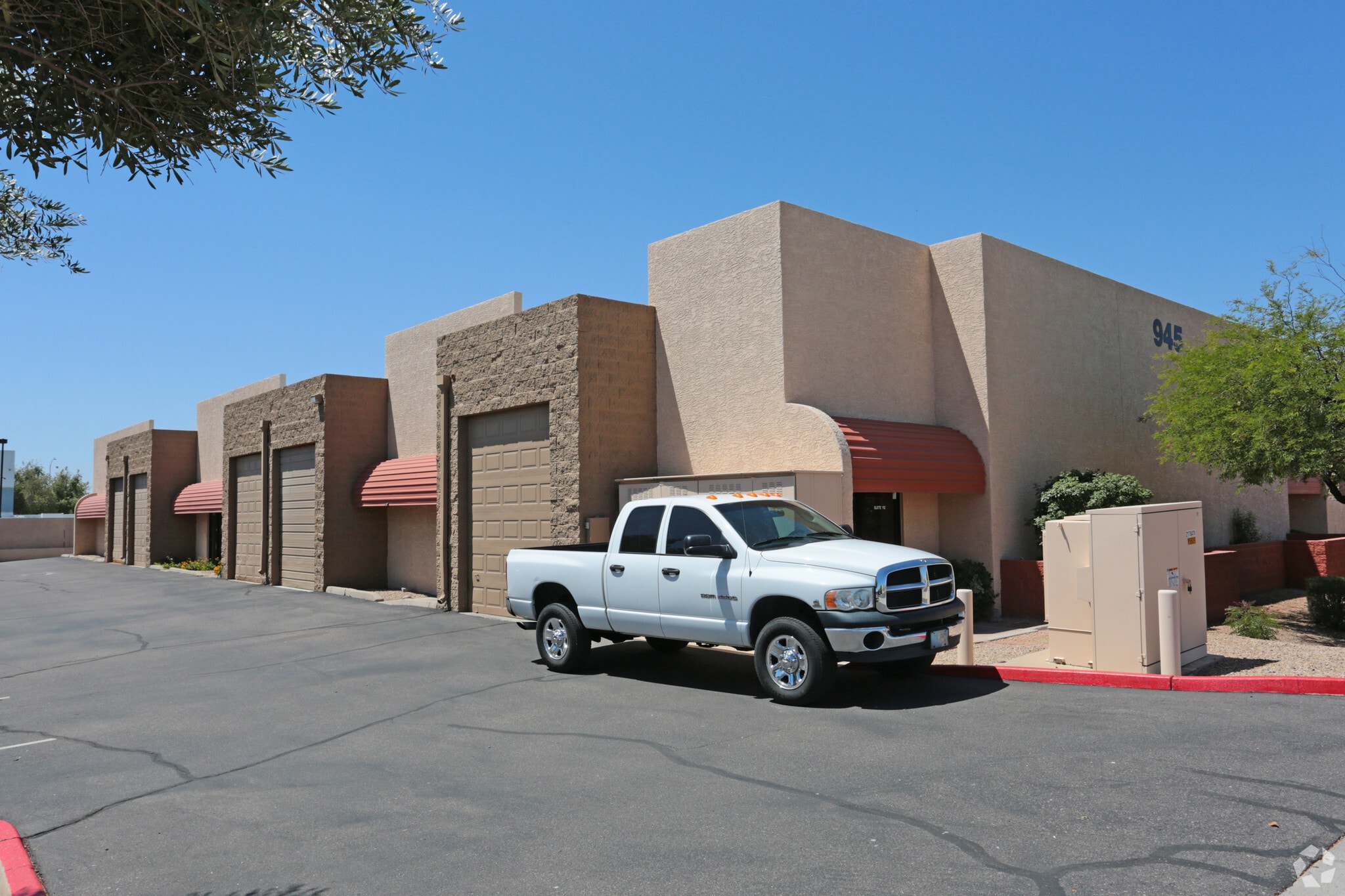 945 E Juanita Ave, Mesa, AZ for Rent