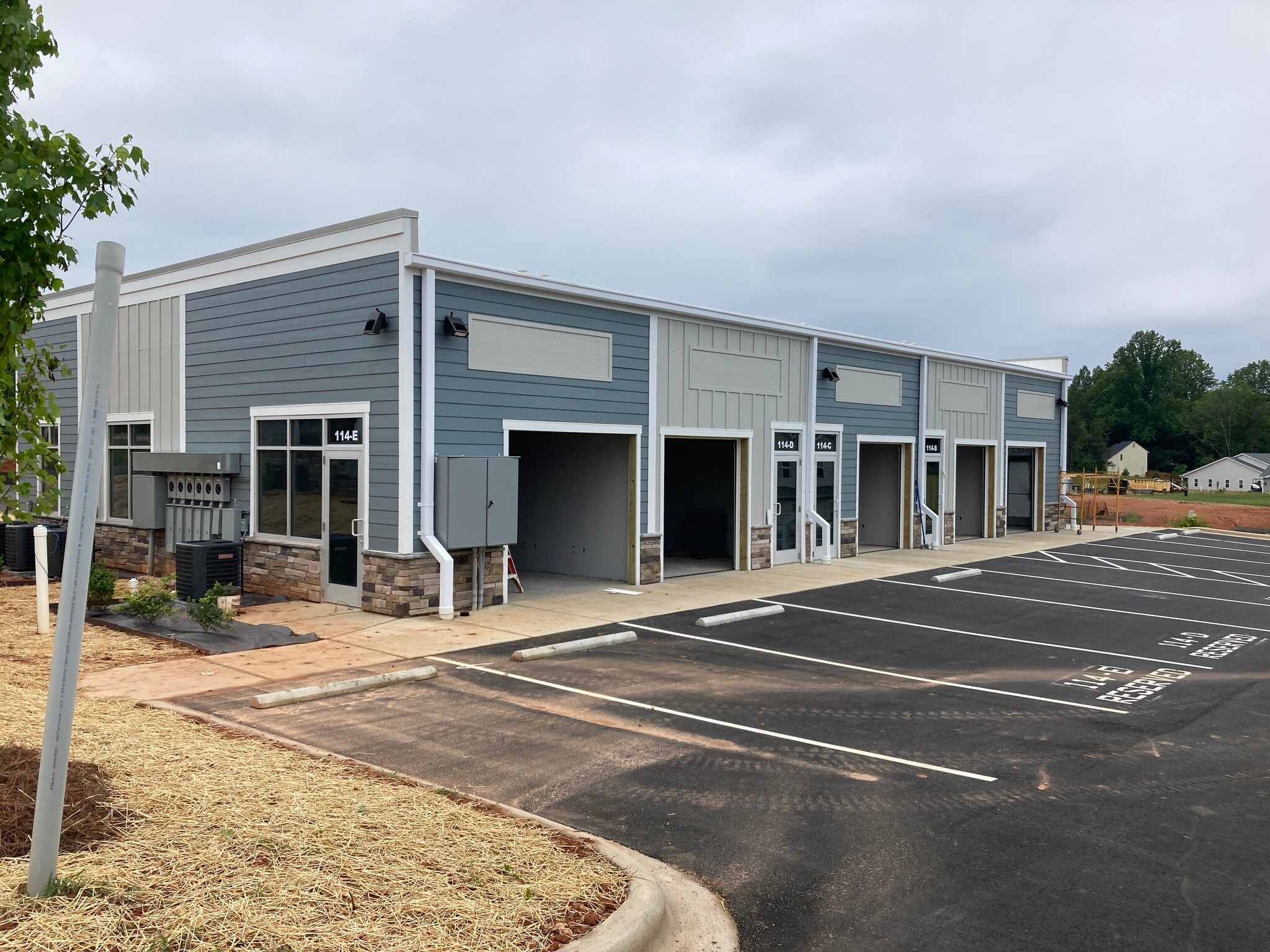 114 Commerce Center Loop, Mooresville, NC for Rent