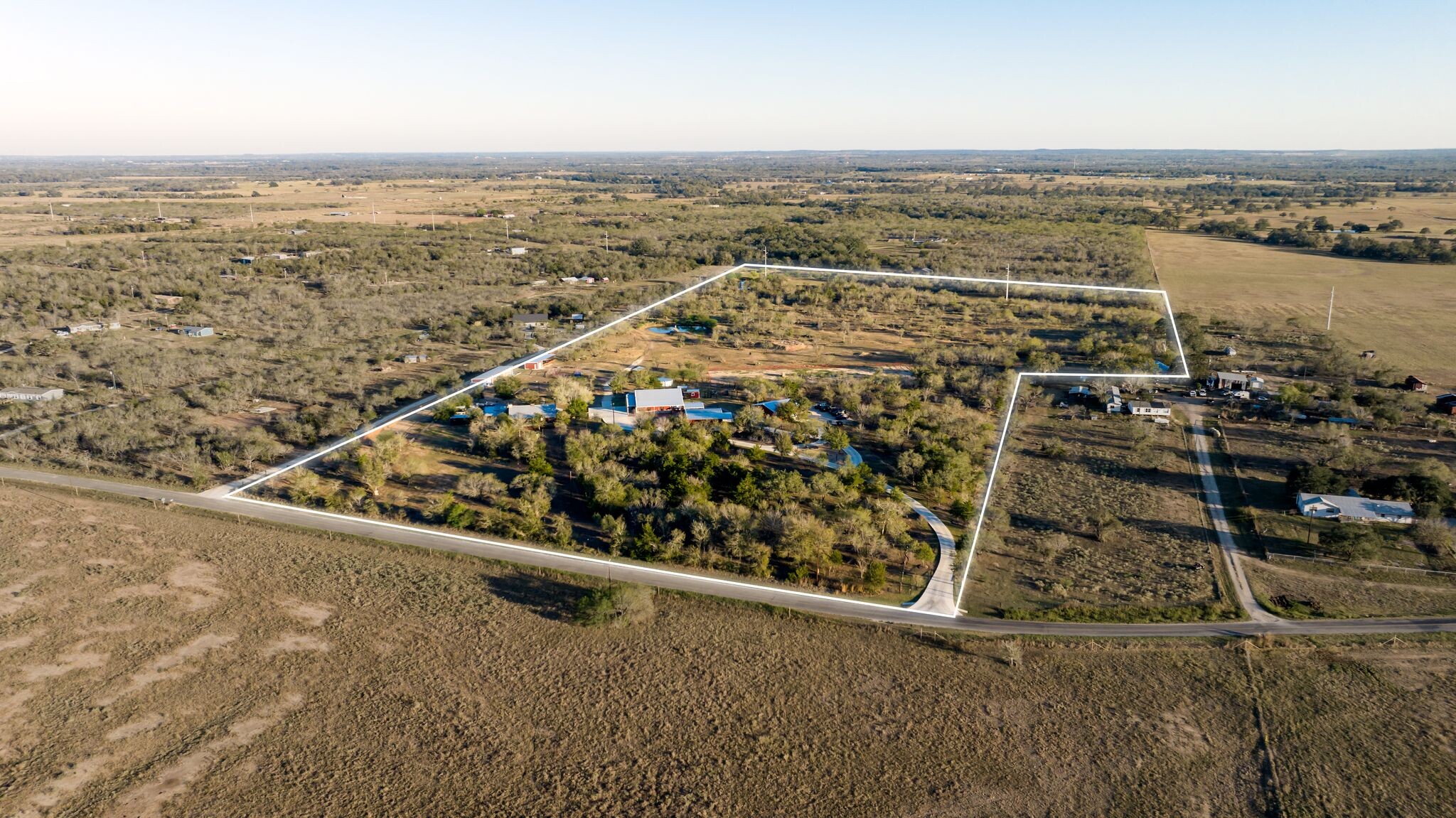 2915 Gander Slough Rd, Kingsbury, TX for Sale