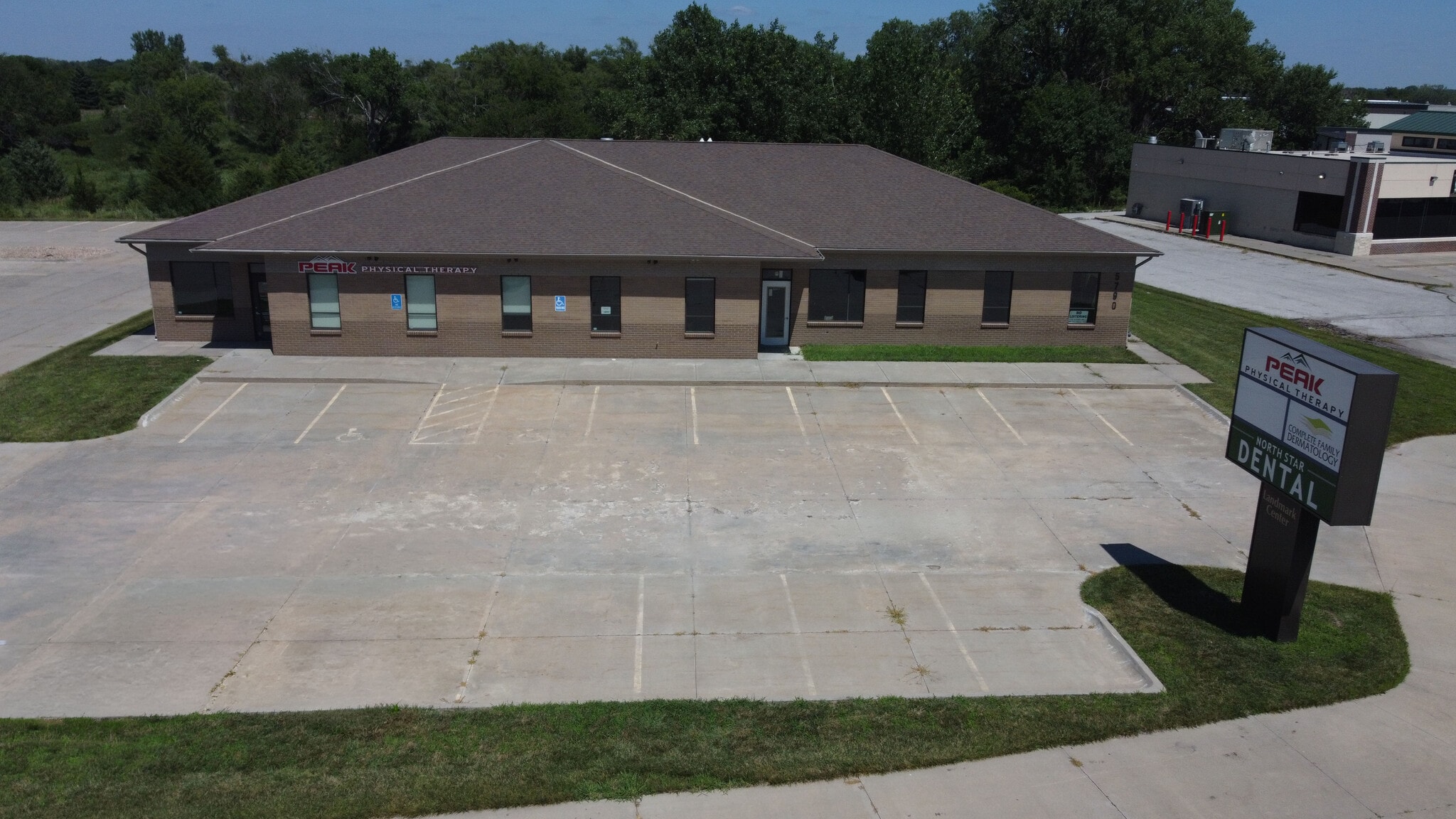 5790 N 33rd Cir, Lincoln, NE for Sale