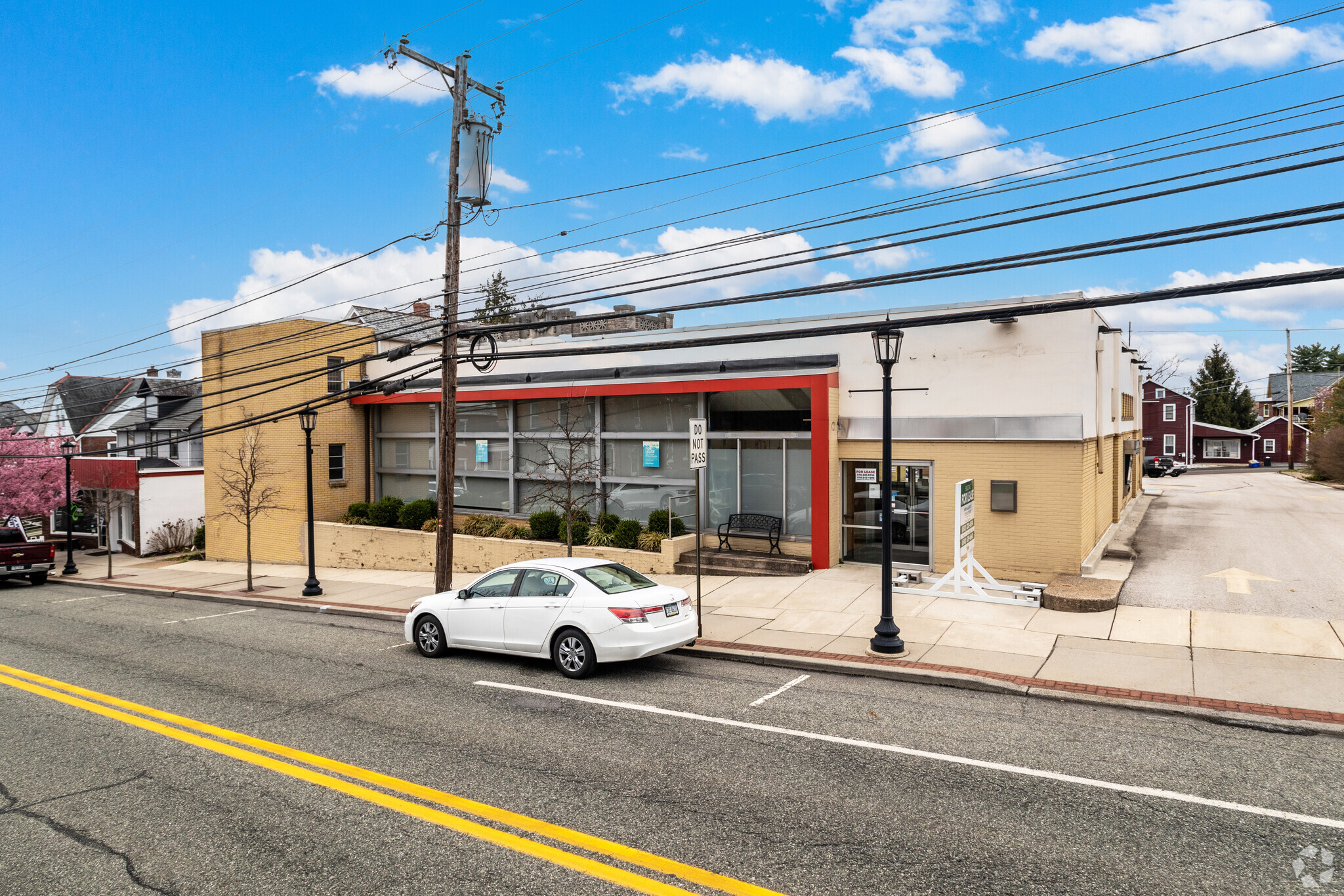362-364 E Main St, Collegeville, PA for Rent