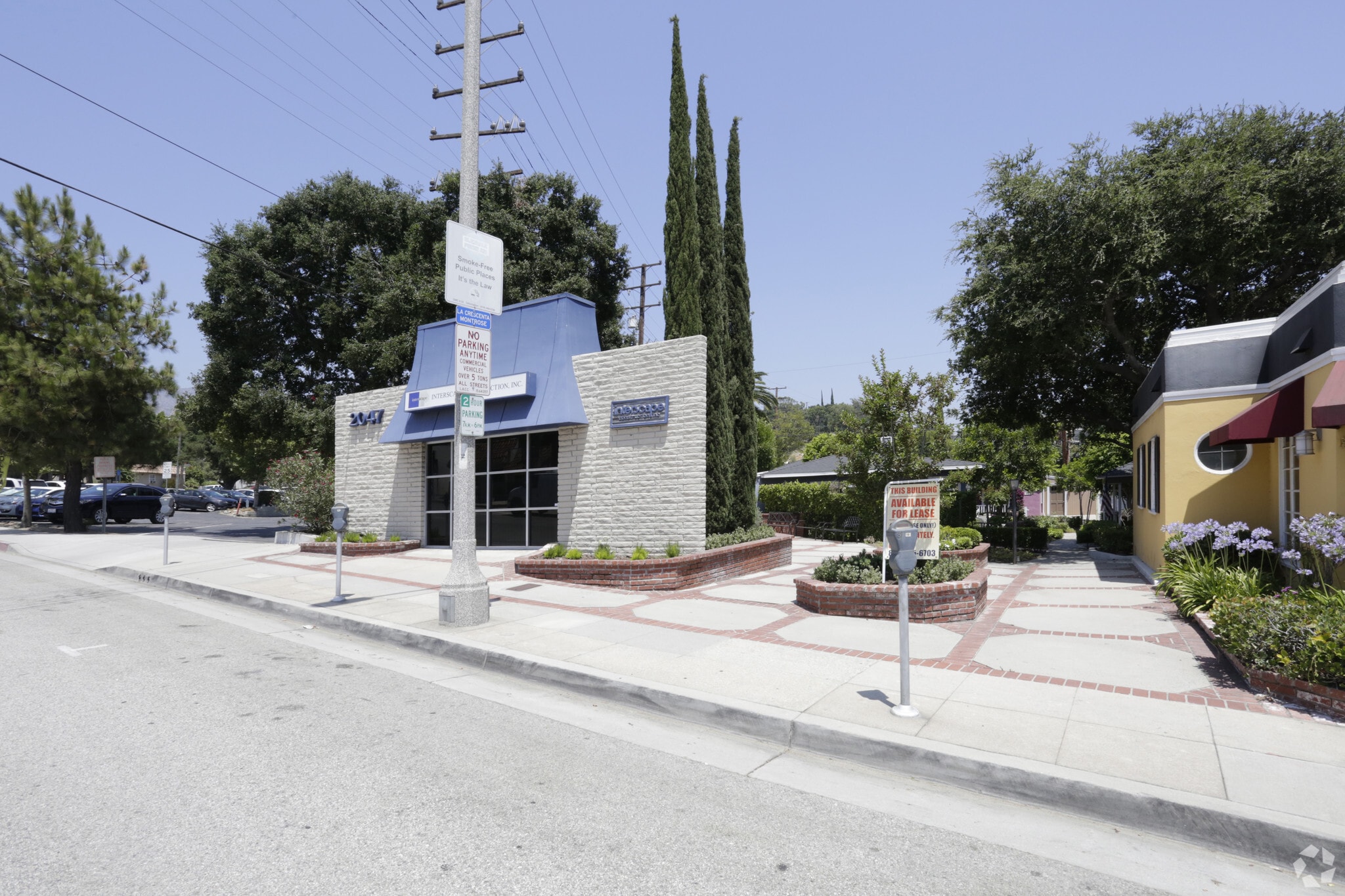 2039-2047 Montrose Ave, Montrose, CA for Rent