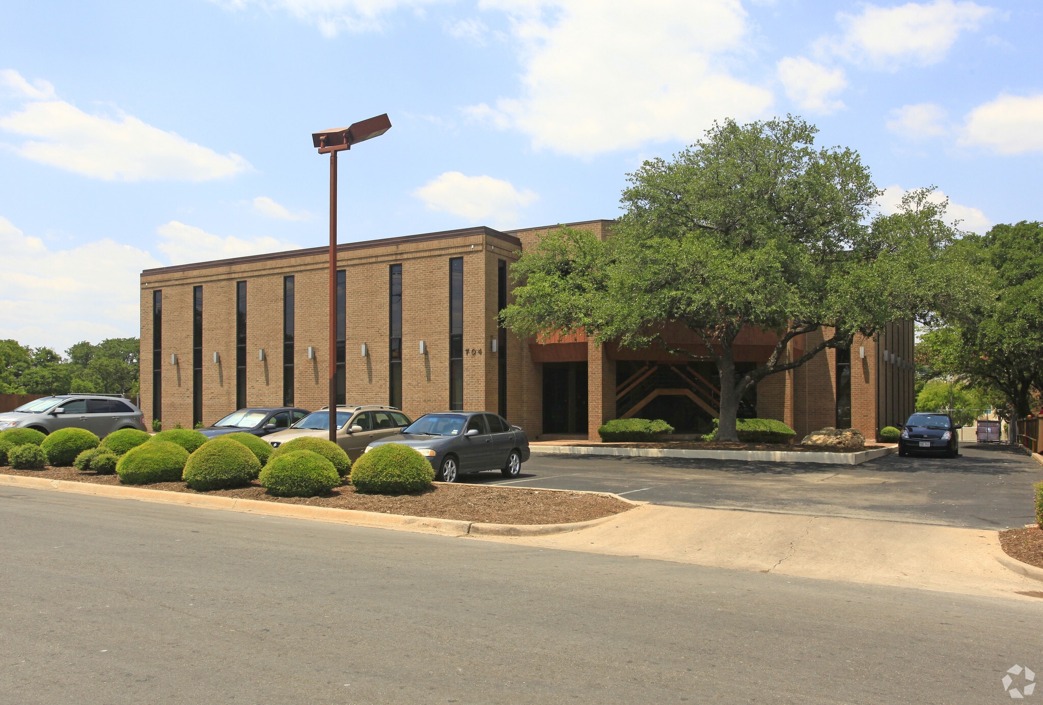 704 Wonsley Dr E, Austin, TX for Rent