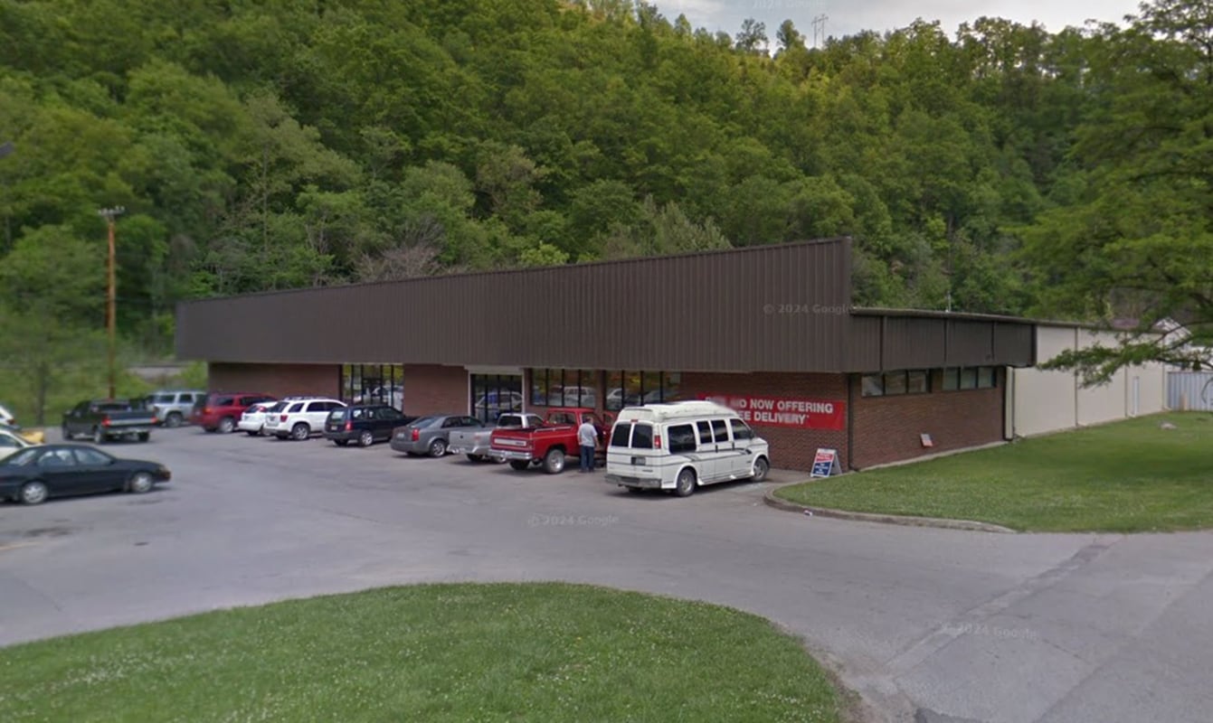 5571 Collins Hwy, Pikeville, KY for Rent