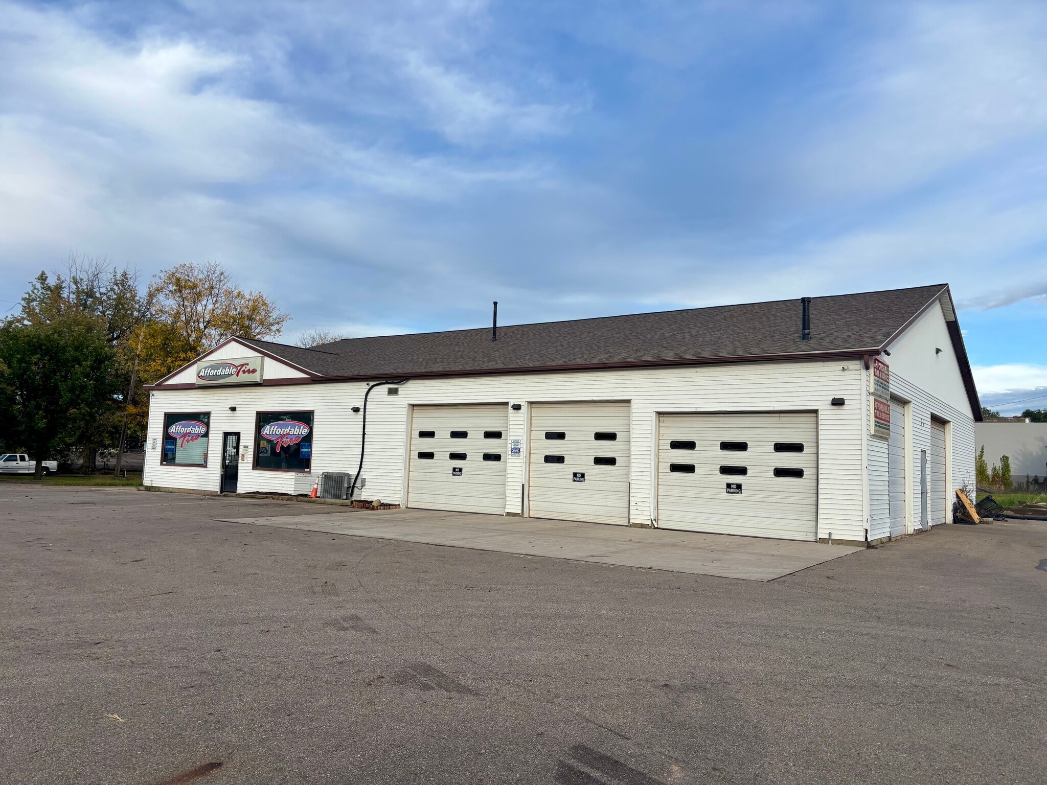 610 Park Pl, Lansing, MI for Sale