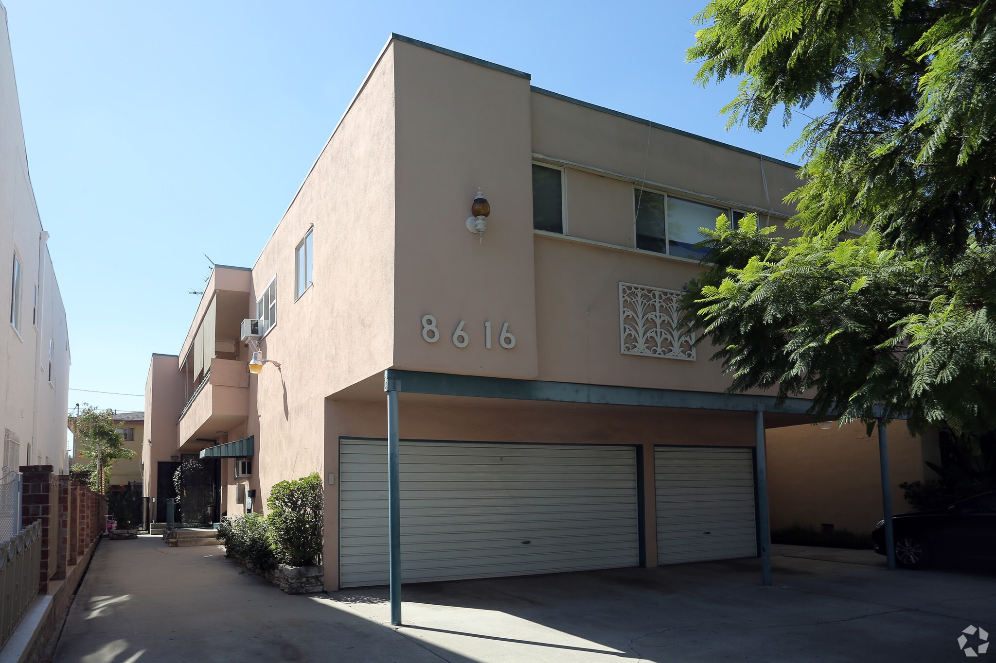 8616 Gregory Way, Los Angeles, CA for Sale