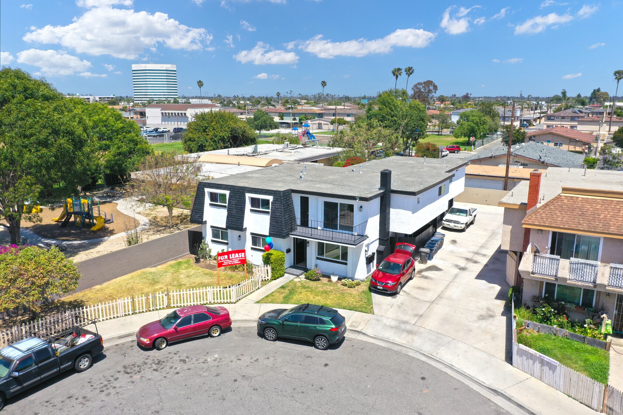 17372 Dairyview Cir, Huntington Beach, CA for Sale