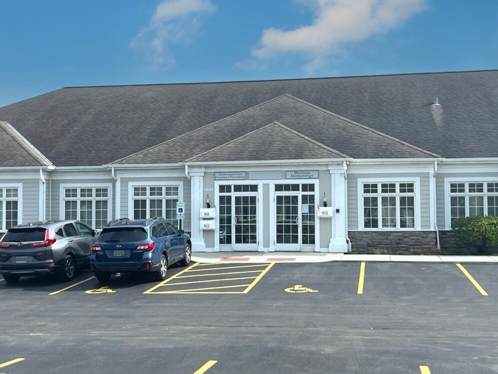 903 Fox Glen Ct, Barrington, IL for Rent