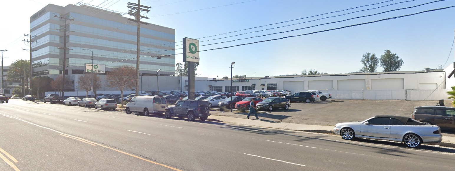 5835 Sepulveda Blvd, Van Nuys, CA for Rent