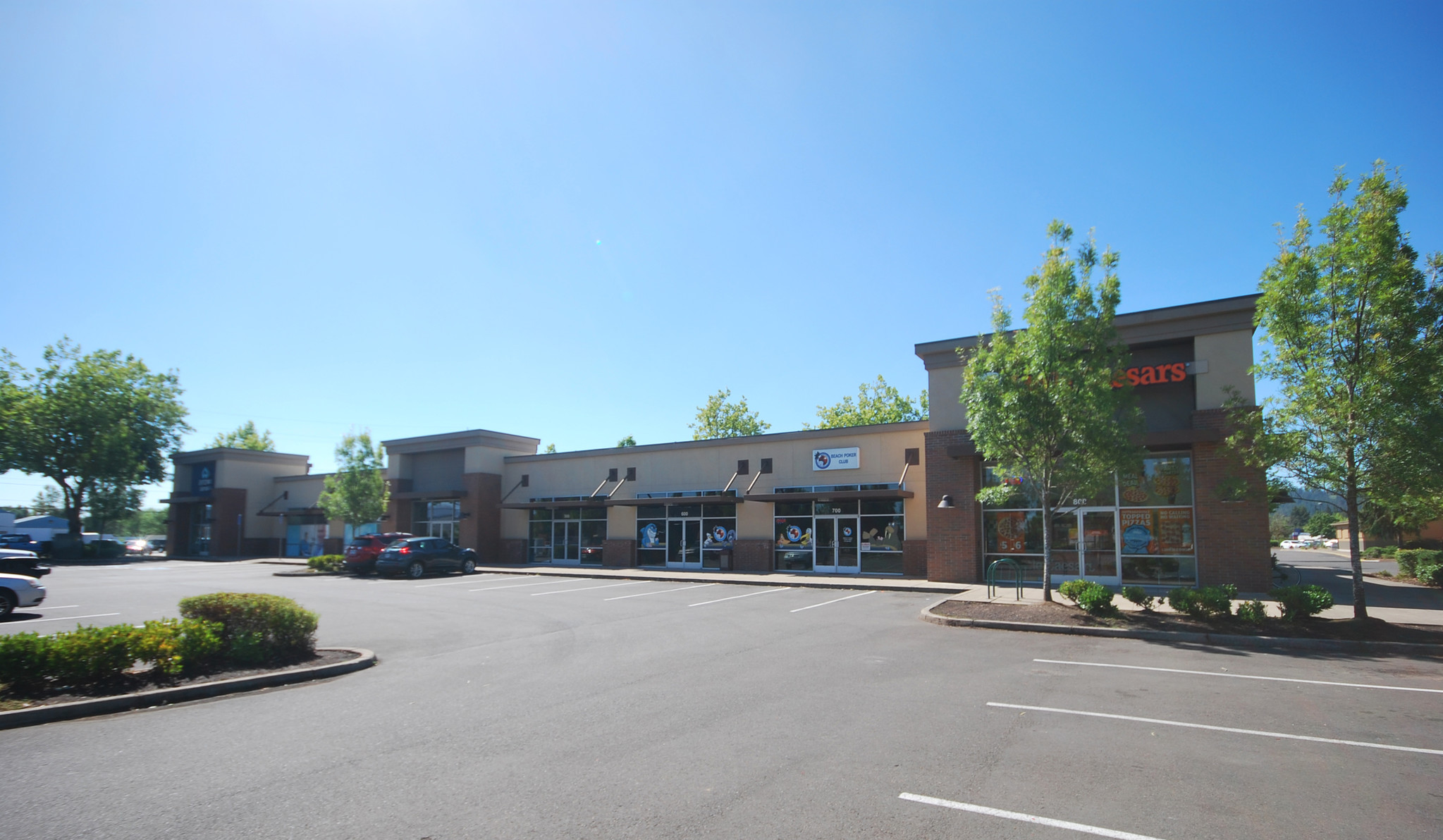 800-890 Seneca Rd, Eugene, OR for Rent