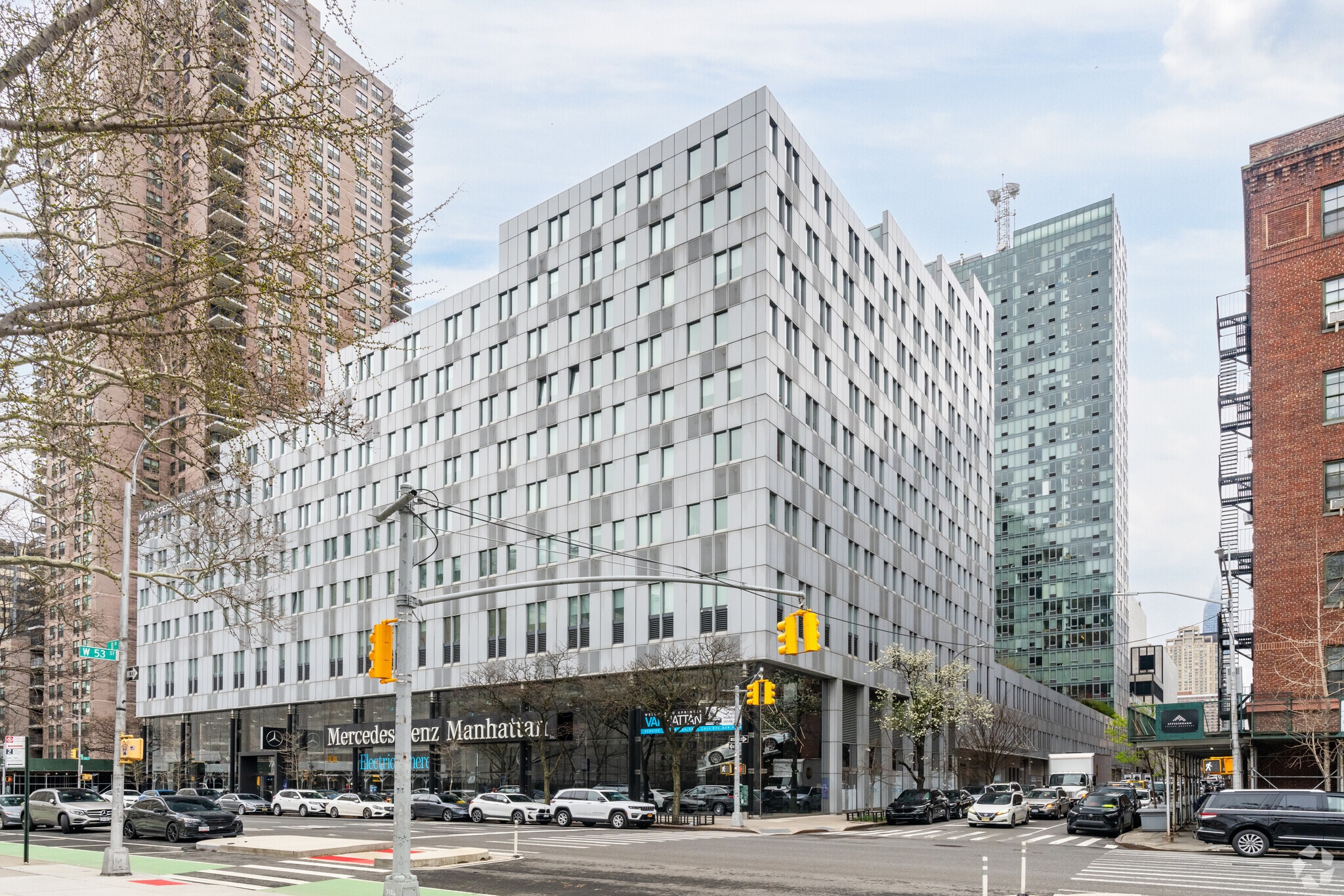 555 W 53rd St, New York, NY for Rent
