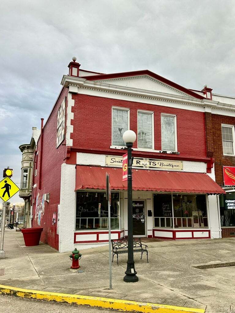 37 Public Sq, Lancaster, KY for Sale