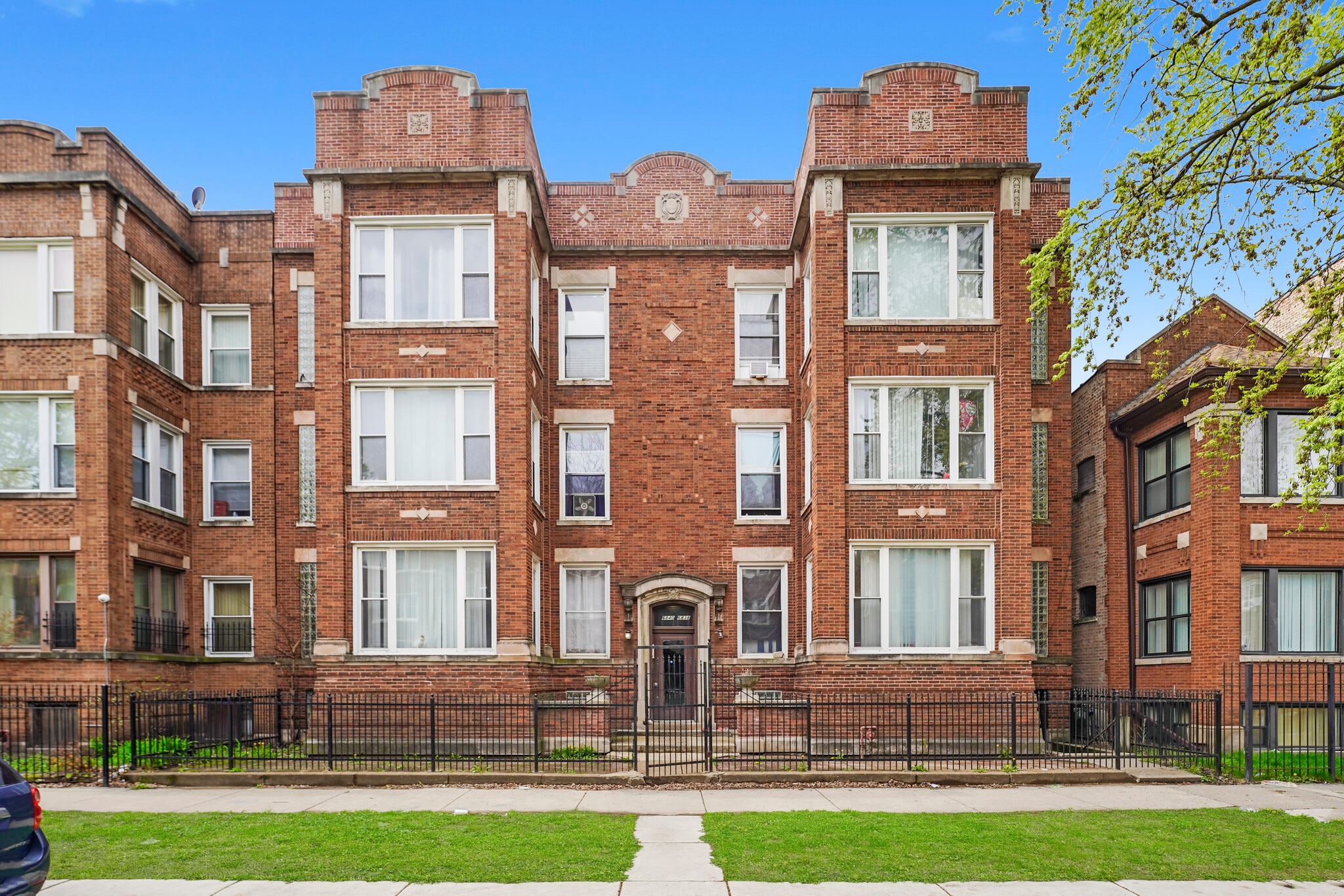 6838 S Ridgeland Ave, Chicago, IL for Sale