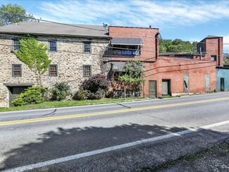 Reading, PA Retail - 1524 Friedensburg Rd