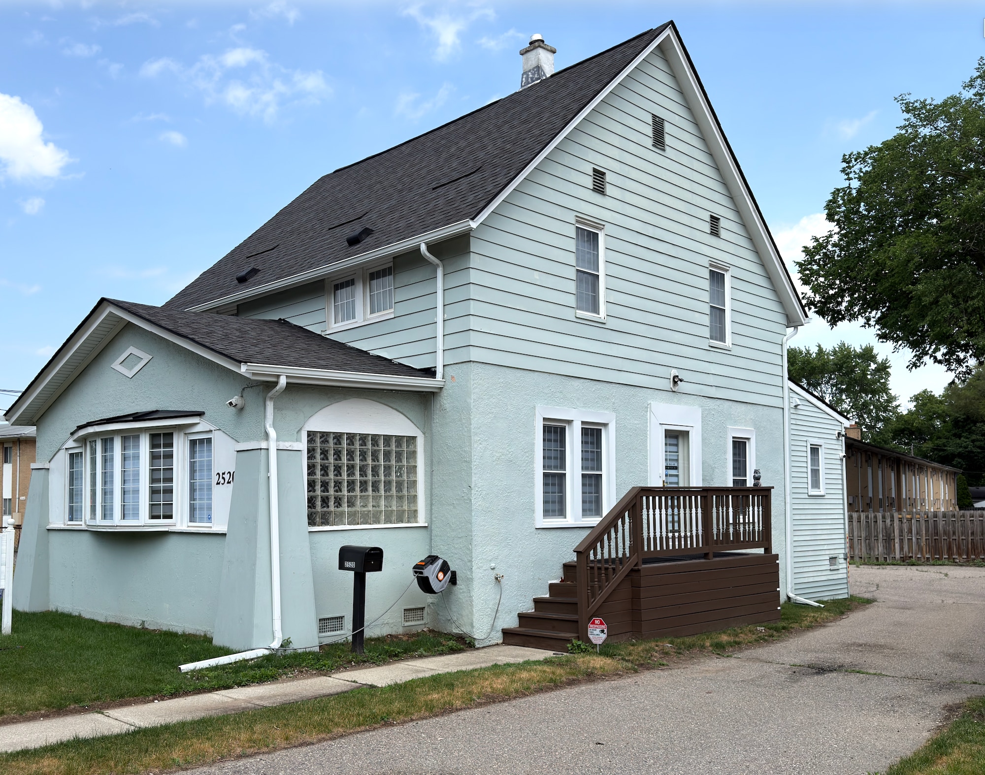 2520 Rochester Rd, Royal Oak, MI for Rent
