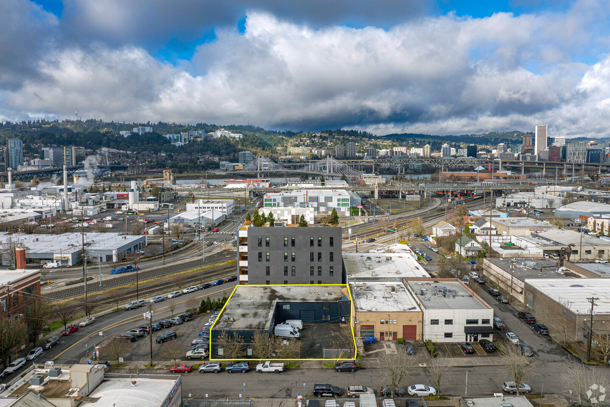 2435 SE 10th Ave, Portland, OR for Sale