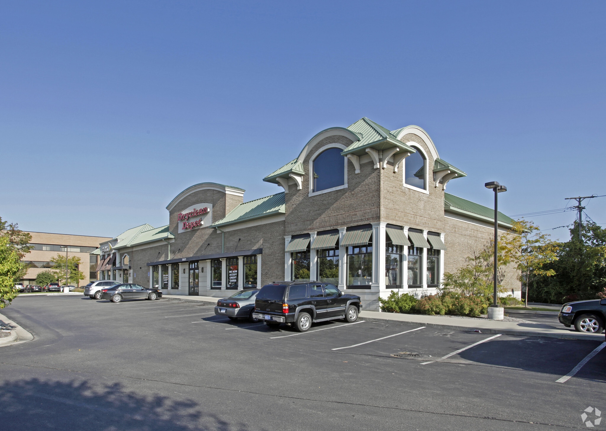 2527 S Telegraph Rd, Bloomfield Hills, MI for Rent