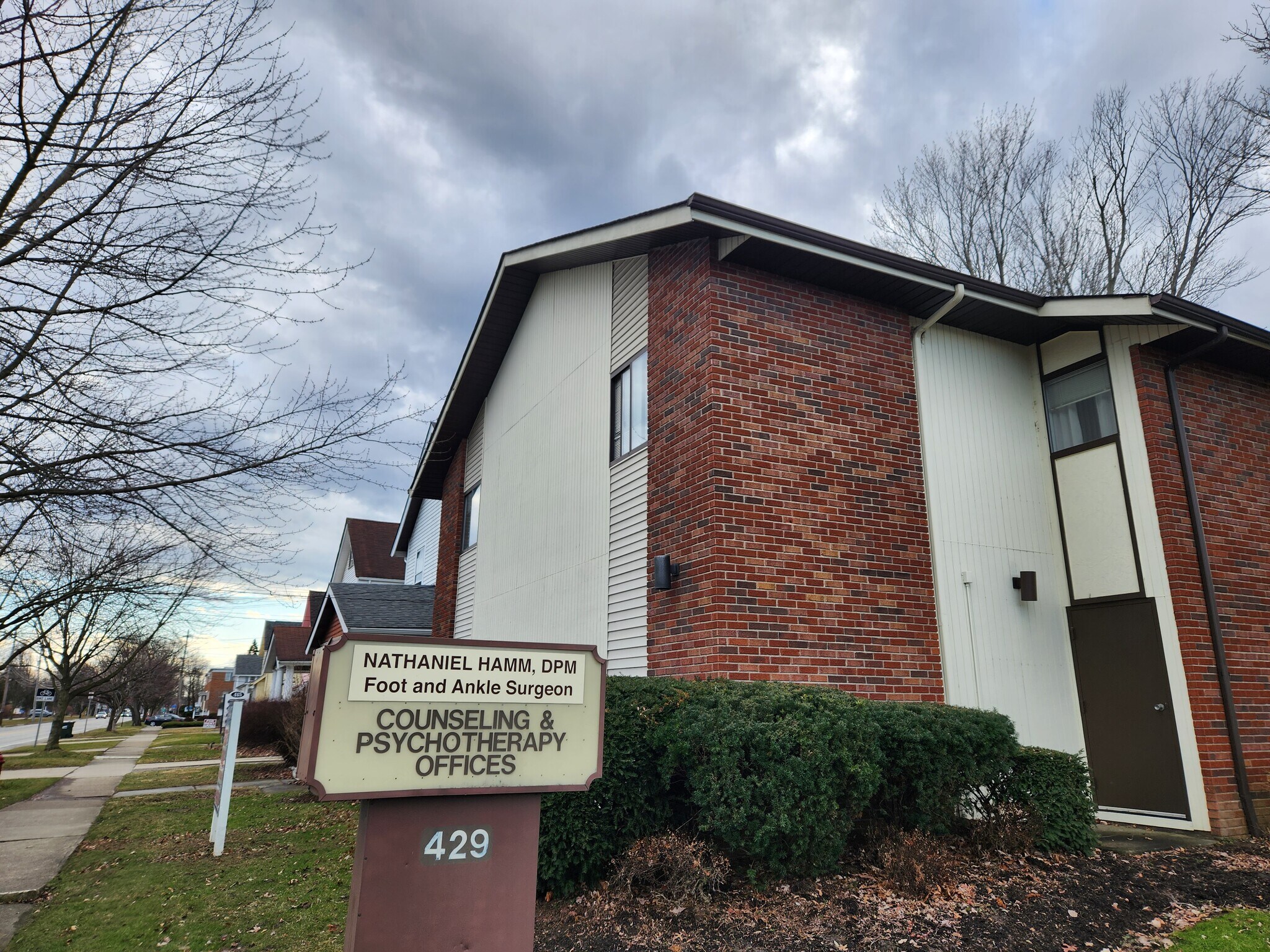 429 Front St, Berea, OH for Rent