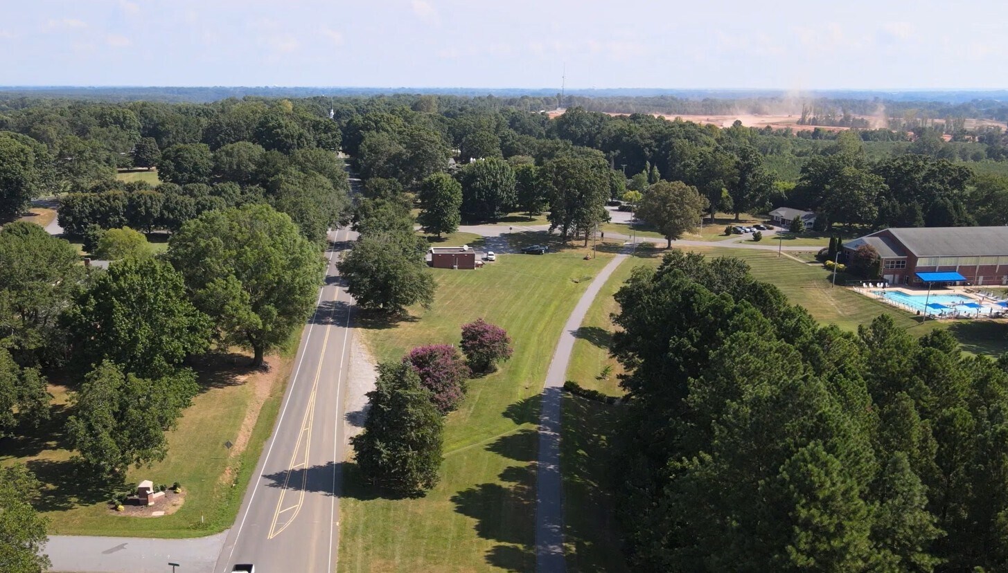 2625 Shelton Ave, Statesville, NC for Rent