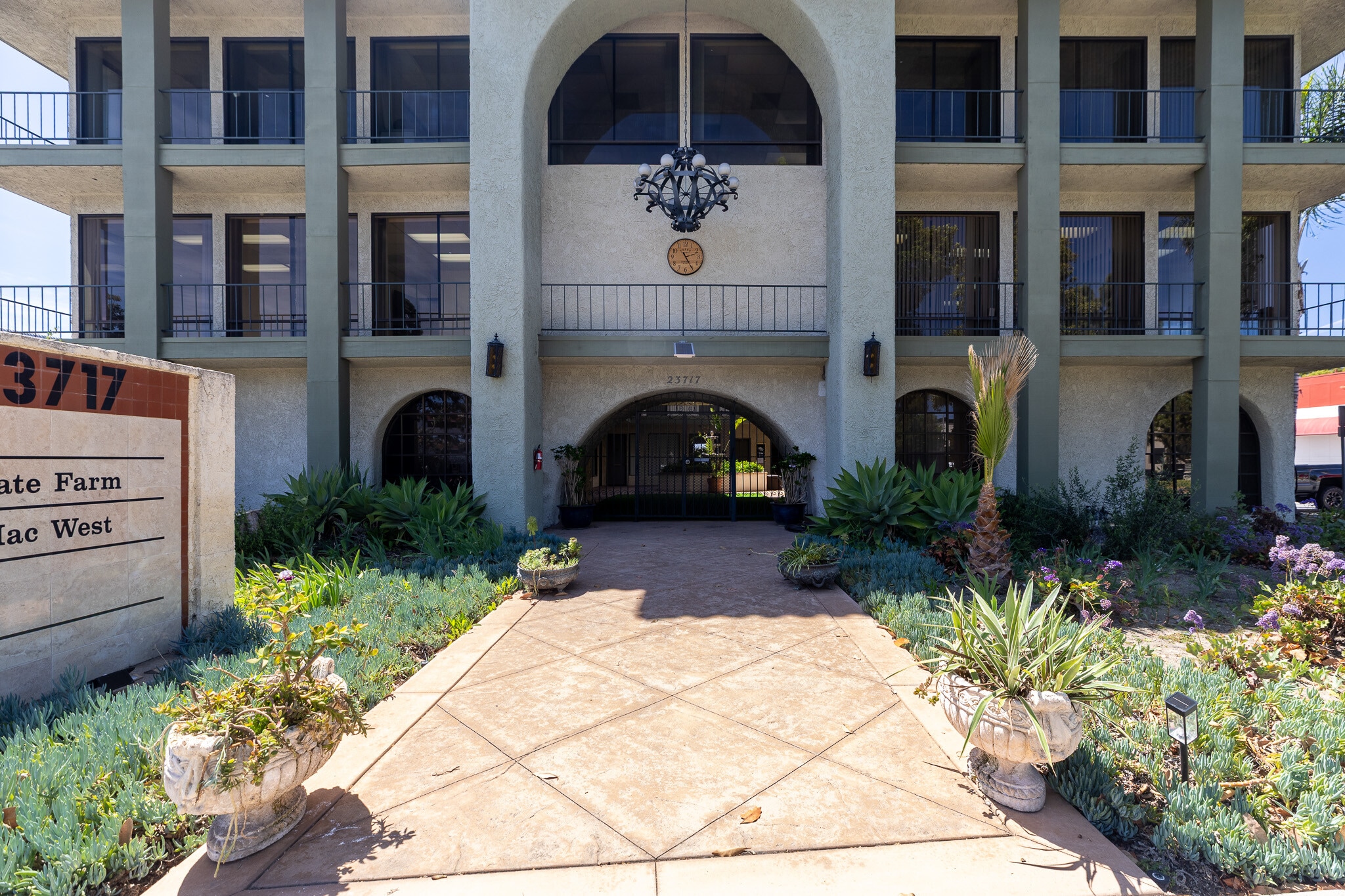 23717 Hawthorne Blvd, Torrance, CA for Rent
