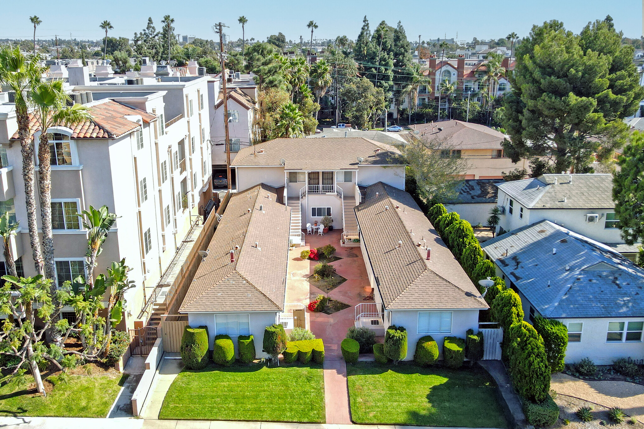 7106 Flight Ave, Los Angeles, CA for Sale