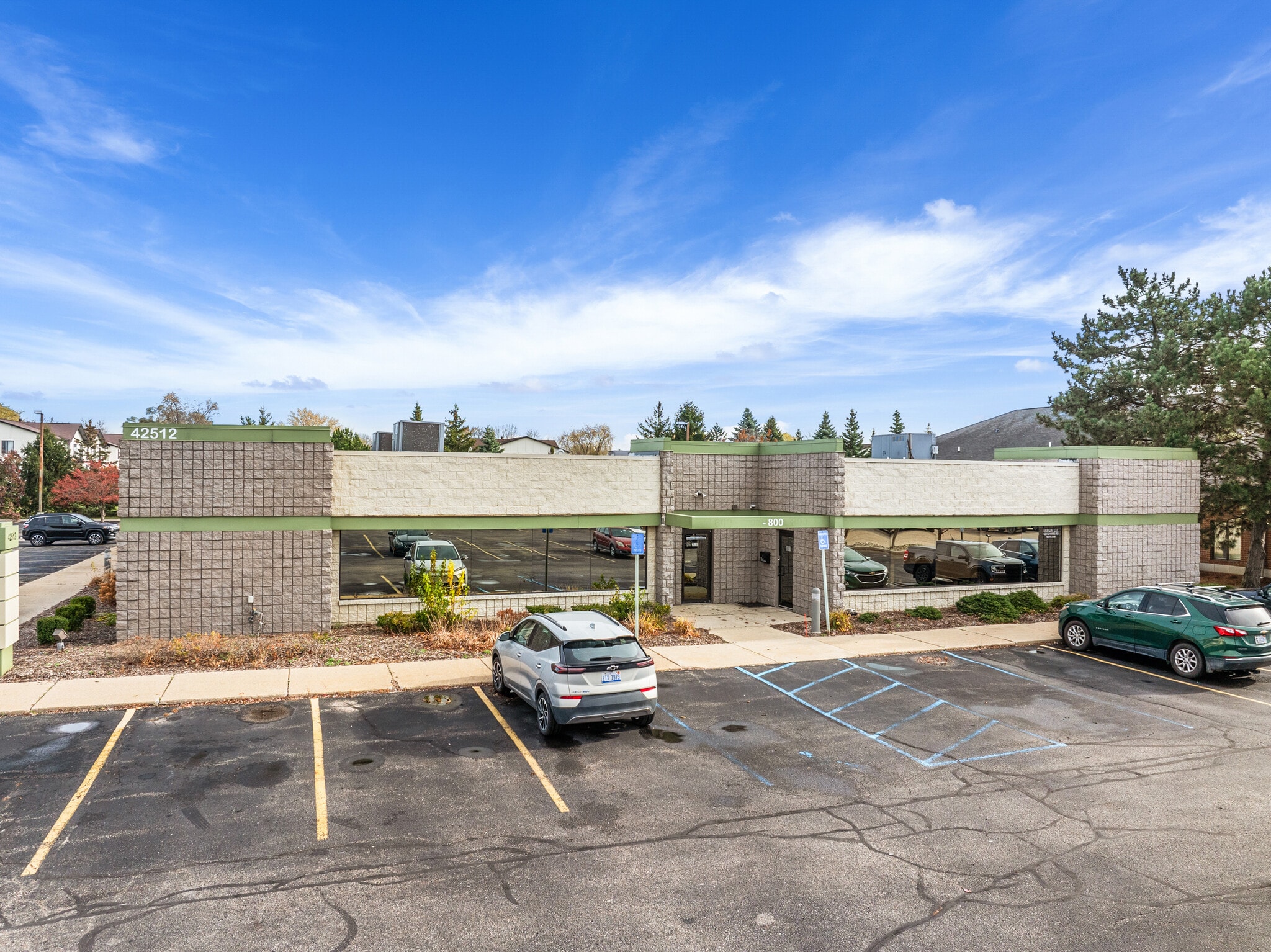42500-42536 Hayes Rd, Clinton Township, MI for Rent